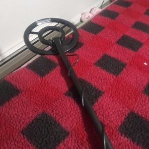 Metal detector